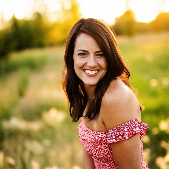 Meet your Posher, Jessica - Picture 1 of 1